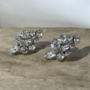 Vintage Keyes screwback rhinestone earrings sparkle